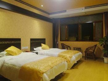 חואנגשאן Hong Village Pine Crane Hall Inn מראה חיצוני תמונה